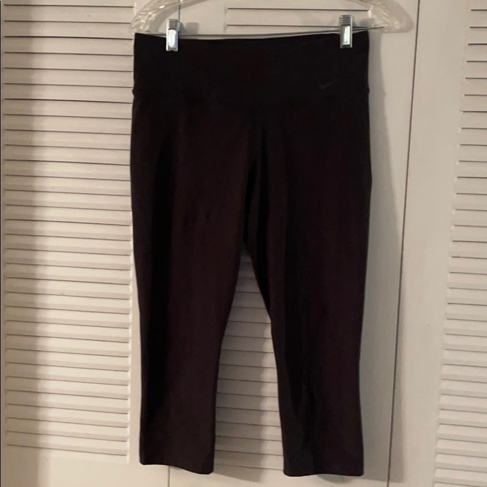 Nike mid rise Capri leggings